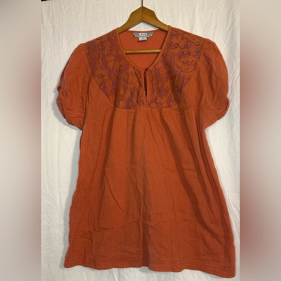 Japna Tops - Japna Women’s Burnt Orange Blouse with Lace Detailing Key hole detail size XL
